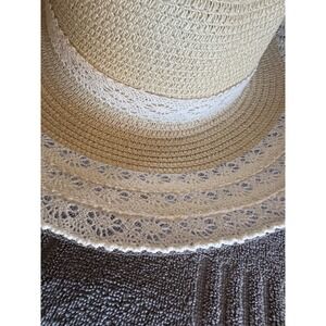 Roffe Accessories hat Women Paper Straw Wide Brim Sun White Lace Trim 
OS New